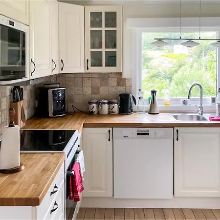 Stunning In Farsund With Ethernet Internet Holiday home