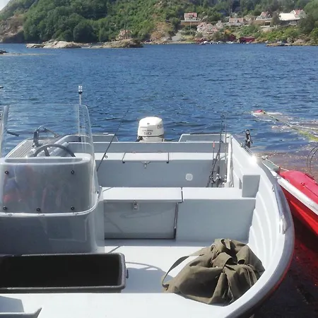 Stunning In Farsund With Ethernet Internet *
