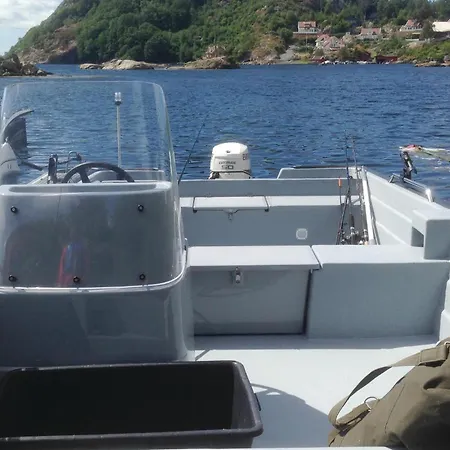 Stunning In Farsund With Ethernet Internet