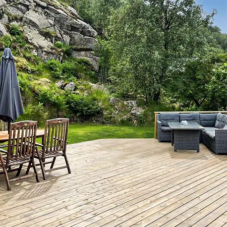 Stunning In Farsund With Ethernet Internet Holiday home