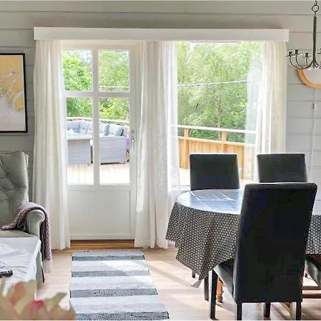 3 Bedroom Pet Friendly In